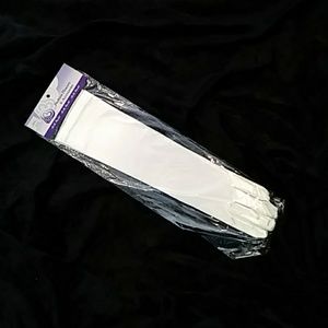 Elegant ivory gloves